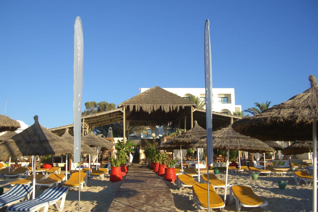 Der Starnd am Morgen Hotel Royal Nozha