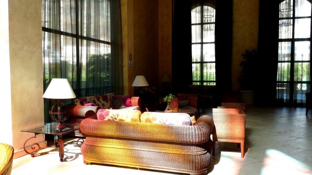 Farbspiele durch die Kuppel Hotel Cordial Mogán Playa