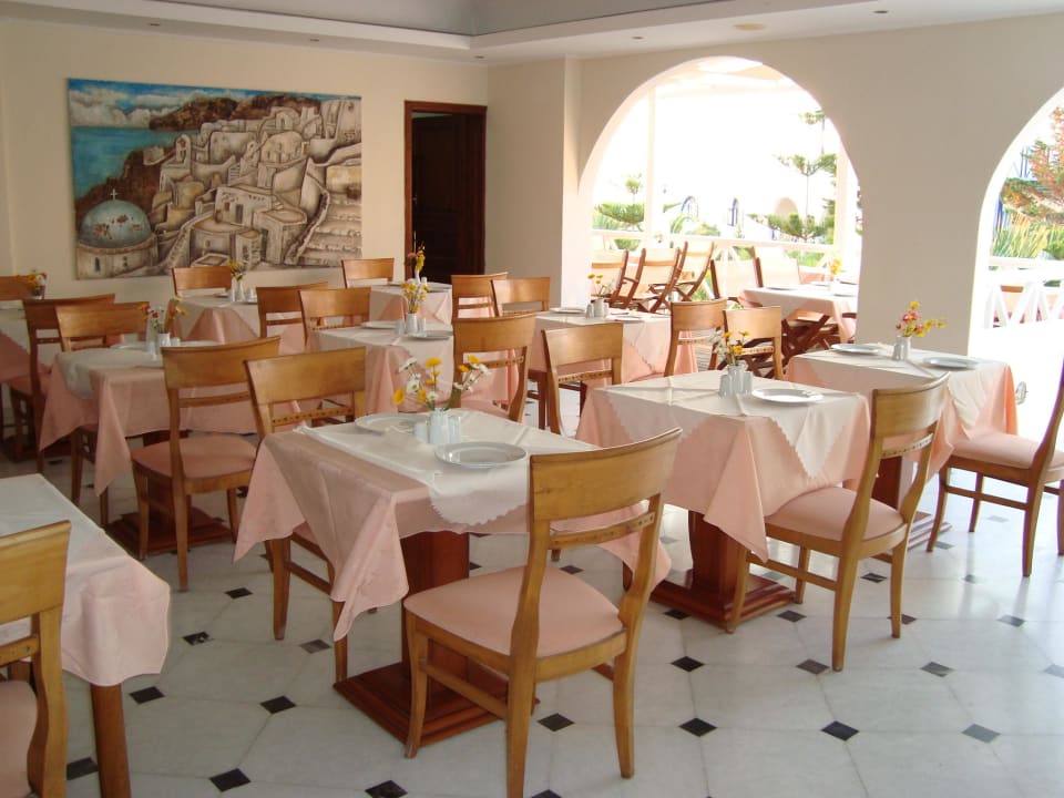 Da wird gefrühstückt. Smy Mediterranean White Santorini