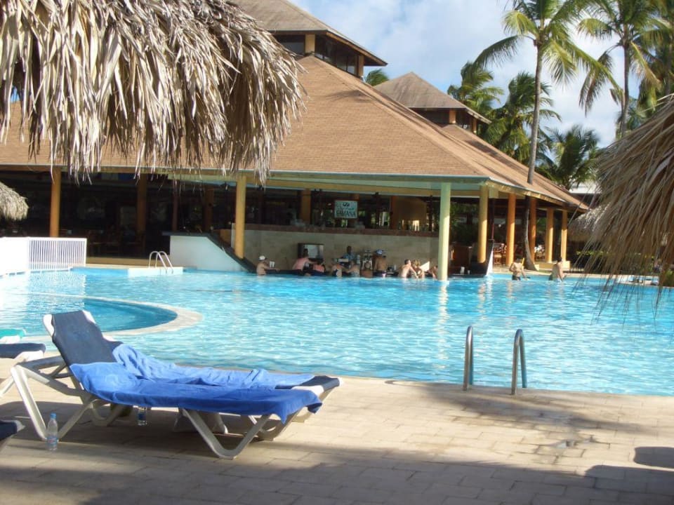 Am hinteren Pool Grand Palladium Select Bávaro Resort & Spa