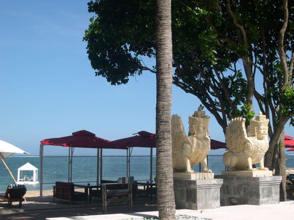 Am Strand, Puri Santrian. Puri Santrian