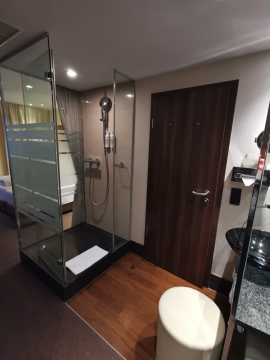 Zimmer Flemings Hotel Frankfurt Main-Riverside