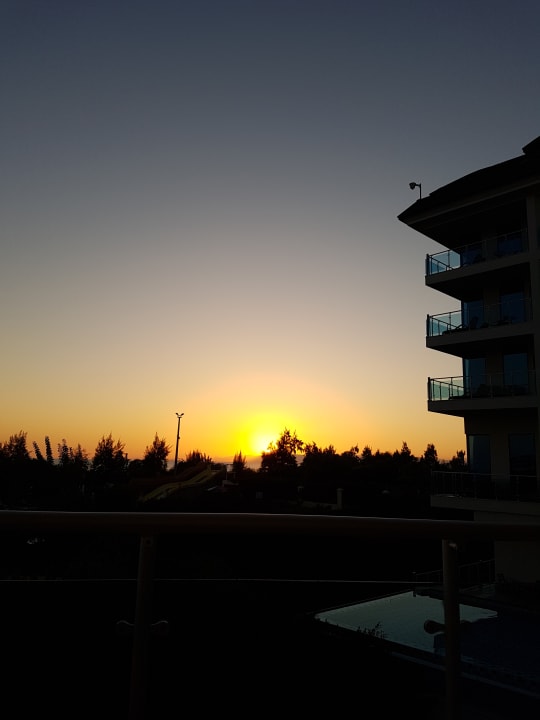 Ausblick Commodore Elite Suites & Spa - Adults only