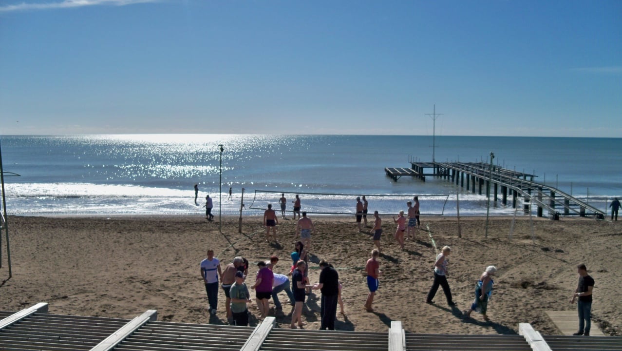 Beachvolleyball und Boccia im Februar Limak Lara Deluxe Hotel & Resort
