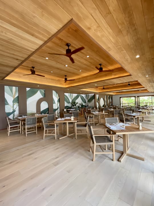 Gastro Meeru Maldives Resort Island