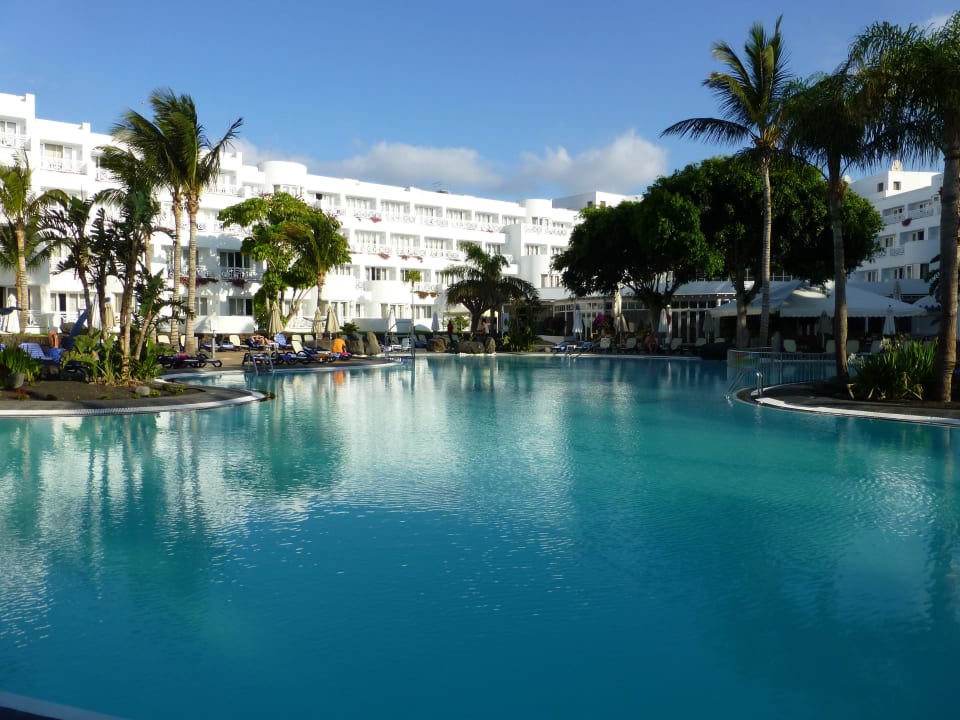 Ganzer Pool mit Hotel Hipotels La Geria