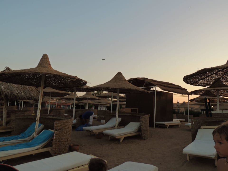 После обеда людей поменьше, прохлады побольше Ali Baba Palace Resort