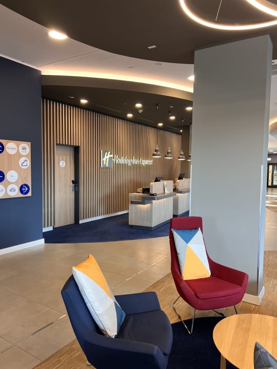 Lobby Holiday Inn Express - Düsseldorf Airport