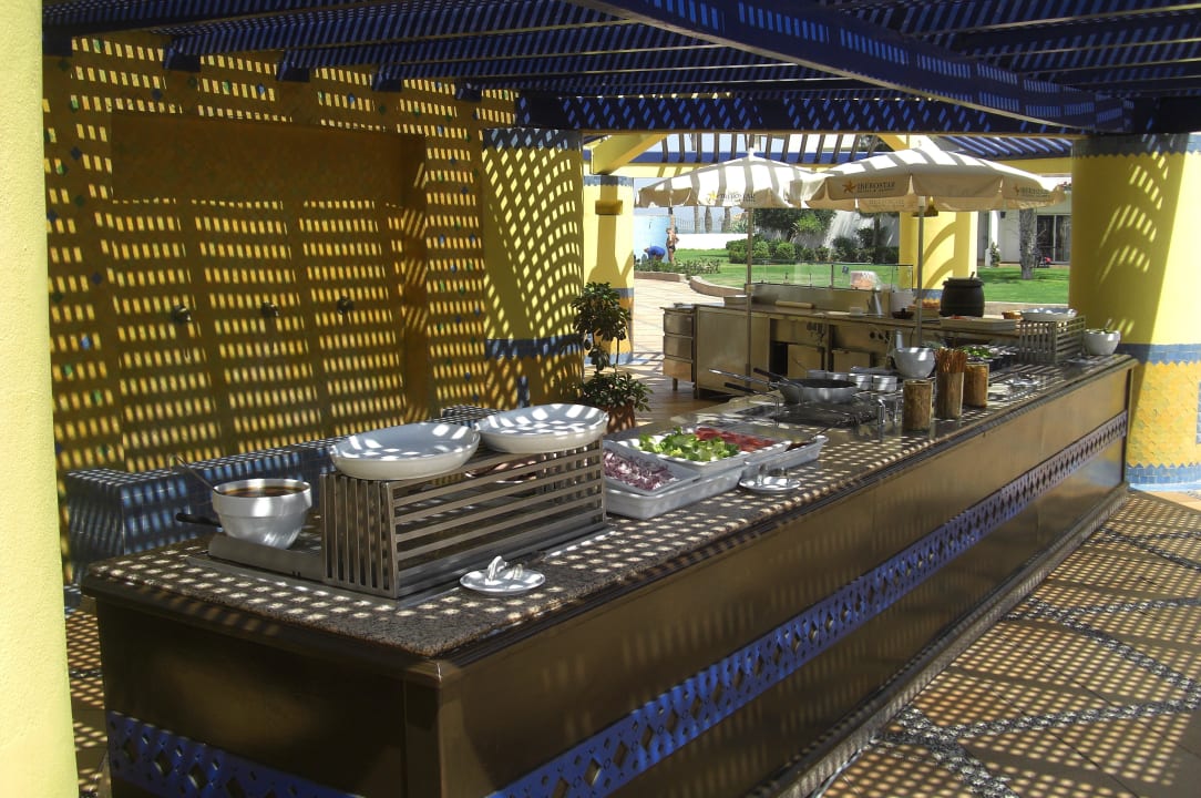 Restaurant am Pool Iberostar Waves Founty Beach
