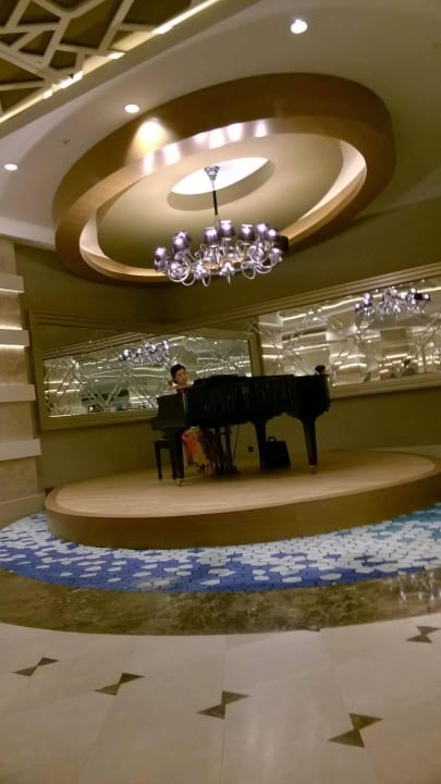 Livemusik am Abend  Papillon Ayscha