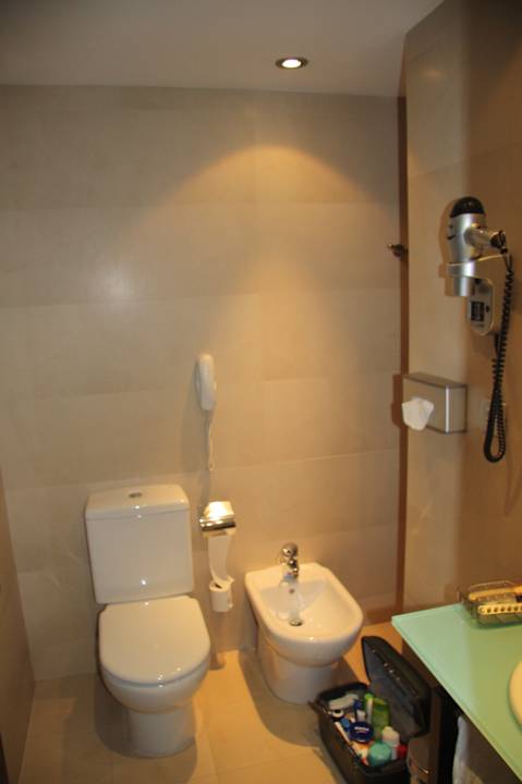 Zimmer NH Canciller Ayala Vitoria