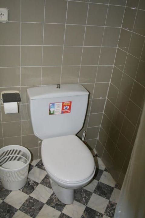 Toilette im Badezimmer Hotel Vibra Beverly Playa