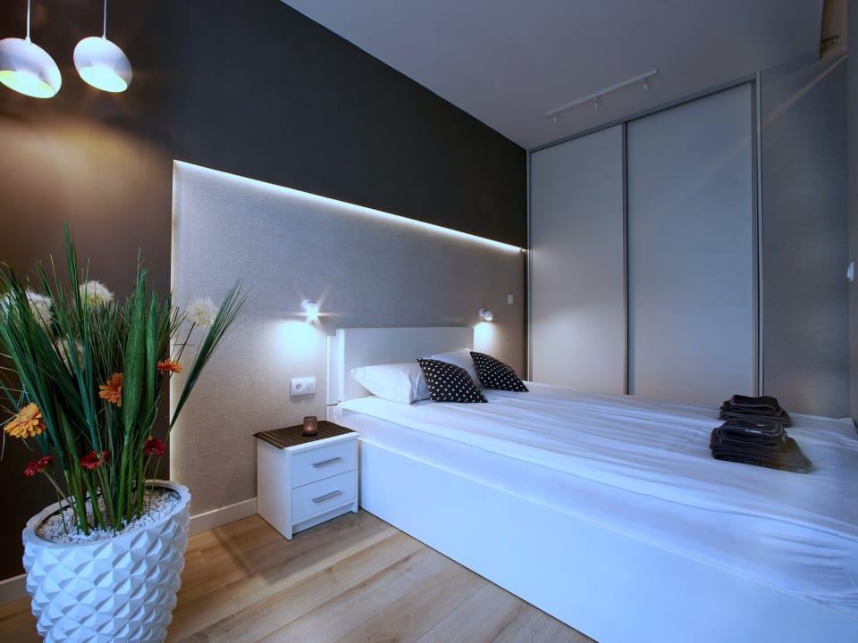 Zimmer 4UApart-Apartment suite Platan Grey