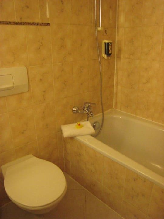 Bad mit Wanne Best Western Parkhotel Weingarten