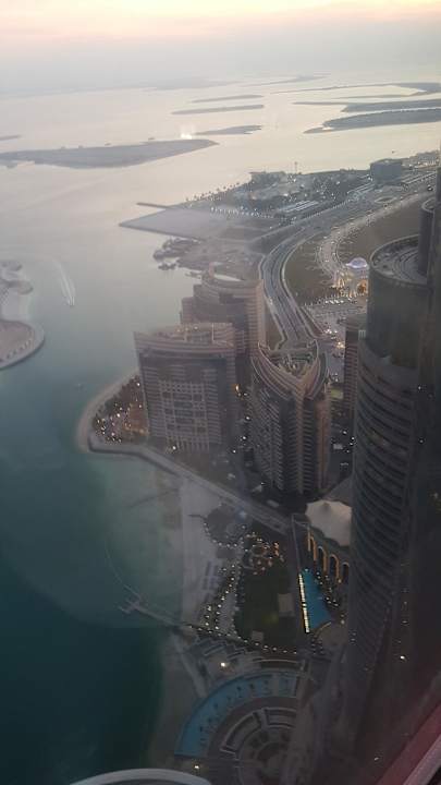 Ausblick aus der Bar Conrad Abu Dhabi Etihad Towers