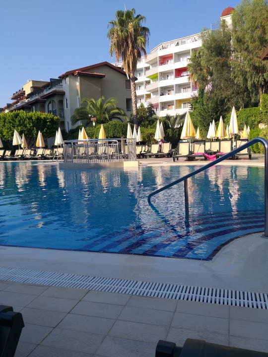 Pool Hotel Gardenia Beach