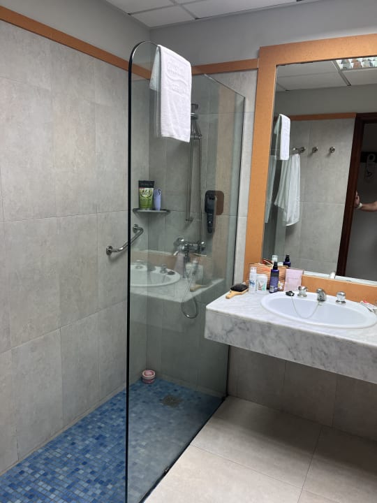 Zimmer allsun Hotel Lucana