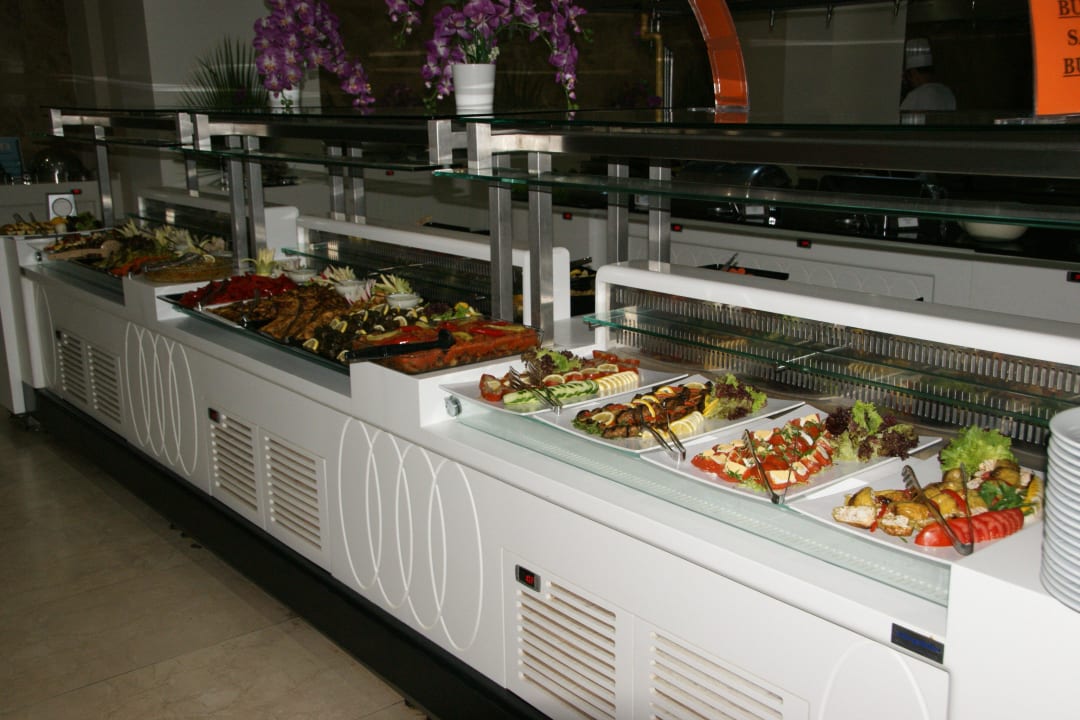 Büffet vor dem Sturm Hane Family Resort