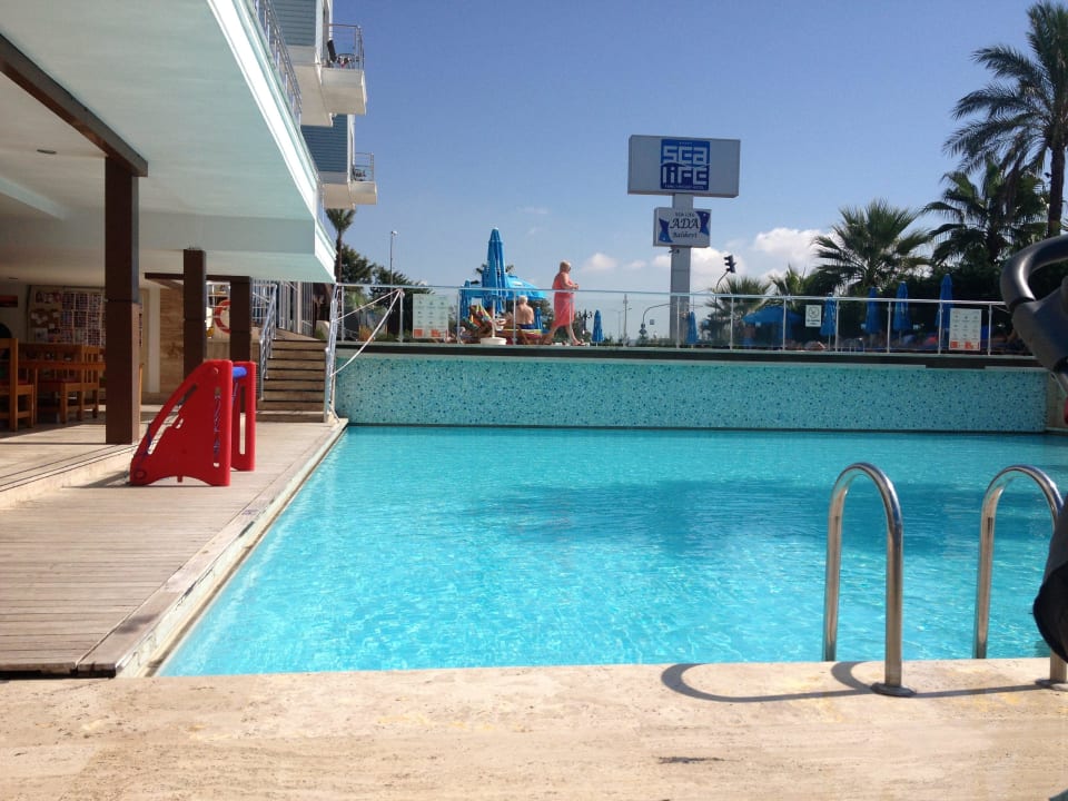 Clean and nice Long Beach Alanya