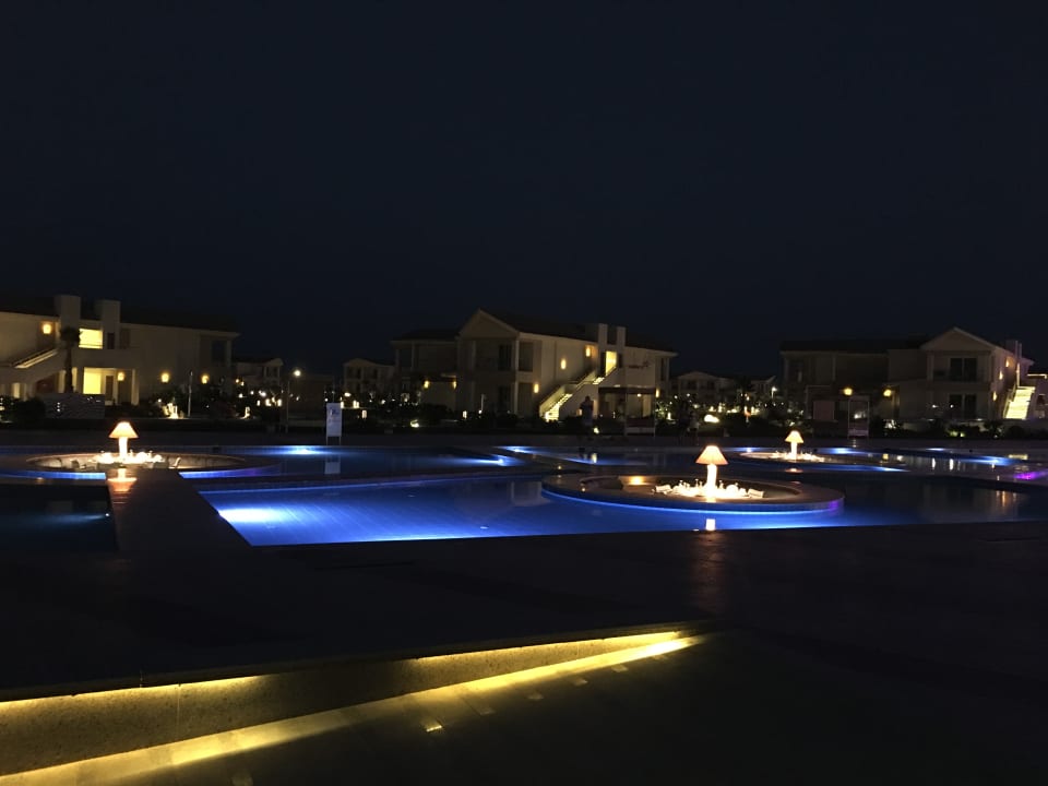 Außenansicht Pickalbatros Sea World Resort - Marsa Alam