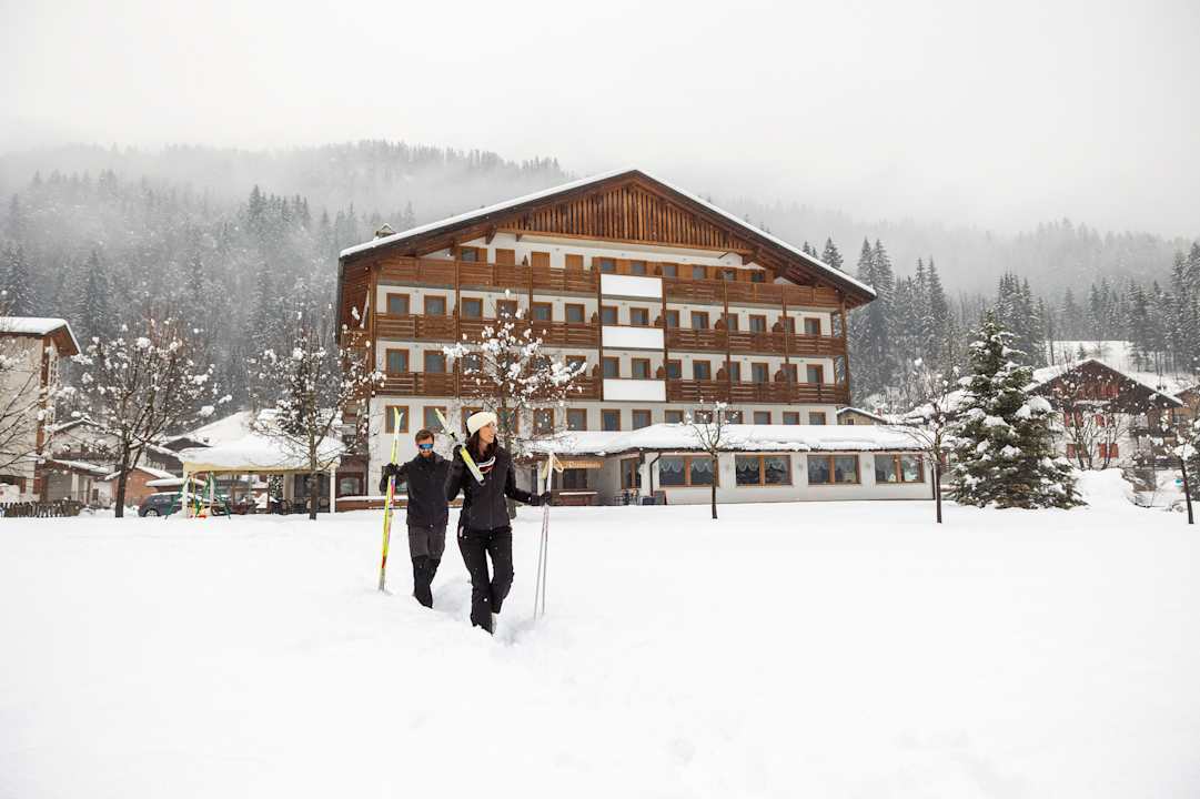 Außenansicht Sporthotel Cristal