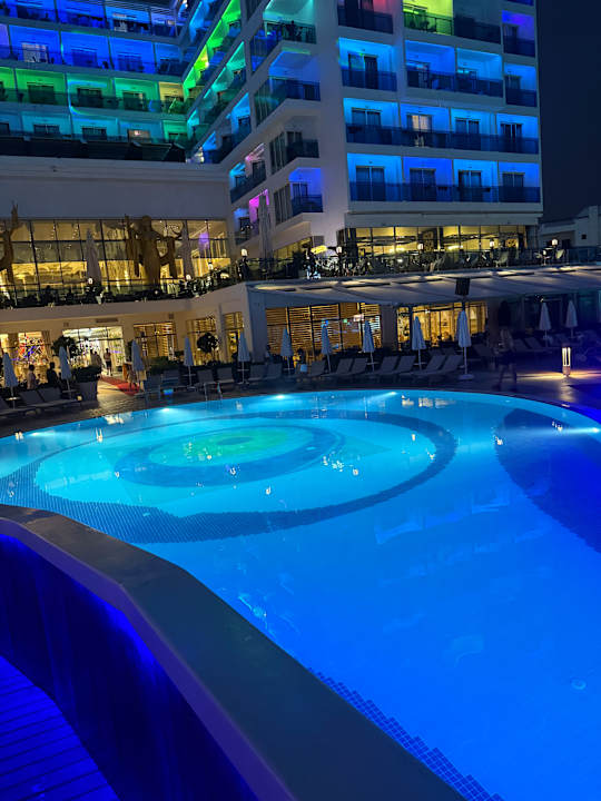 Zimmer Azura Deluxe Resort & Spa Hotel