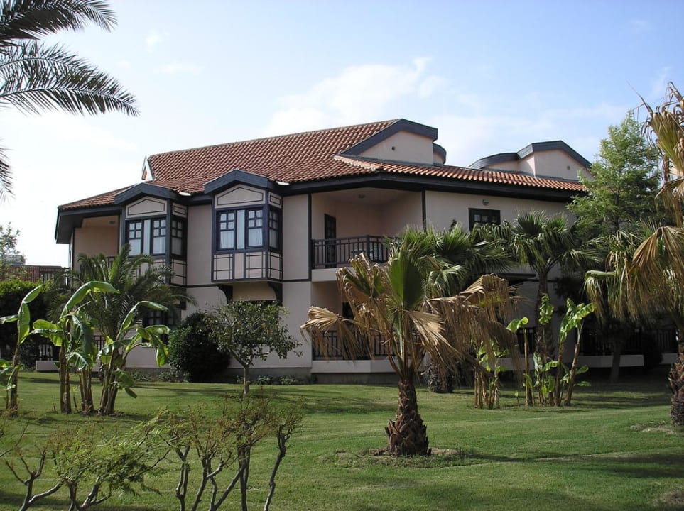 Бунгало в отеле Starlight Resort Hotel