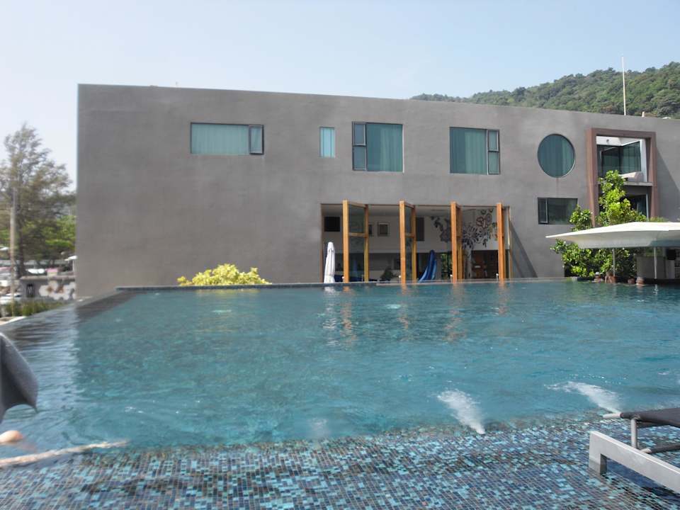Blick zur Rezeption & Lobby B-Lay Tong Phuket Hotel