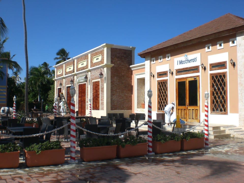 I Mascherati und El Bodegón Ocean Blue & Sand