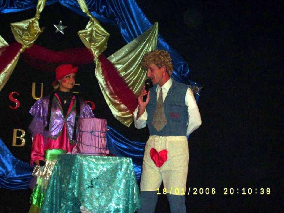Im Theater/die Animateure beim Bingo Giftun Azur Resort