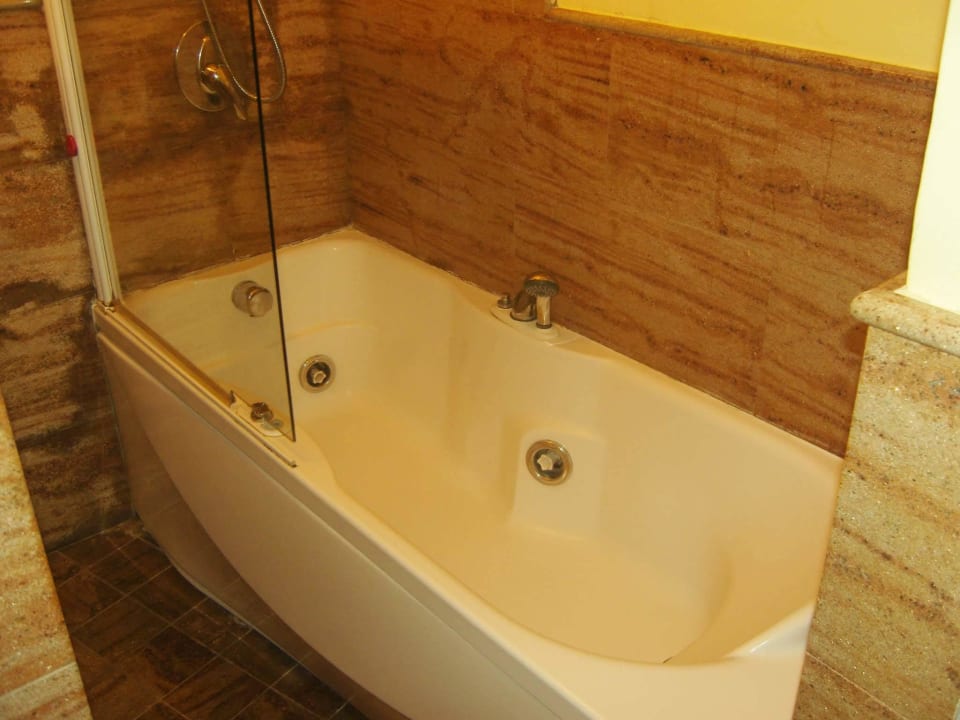Badewanne mit Dusche Hotel Du Parc