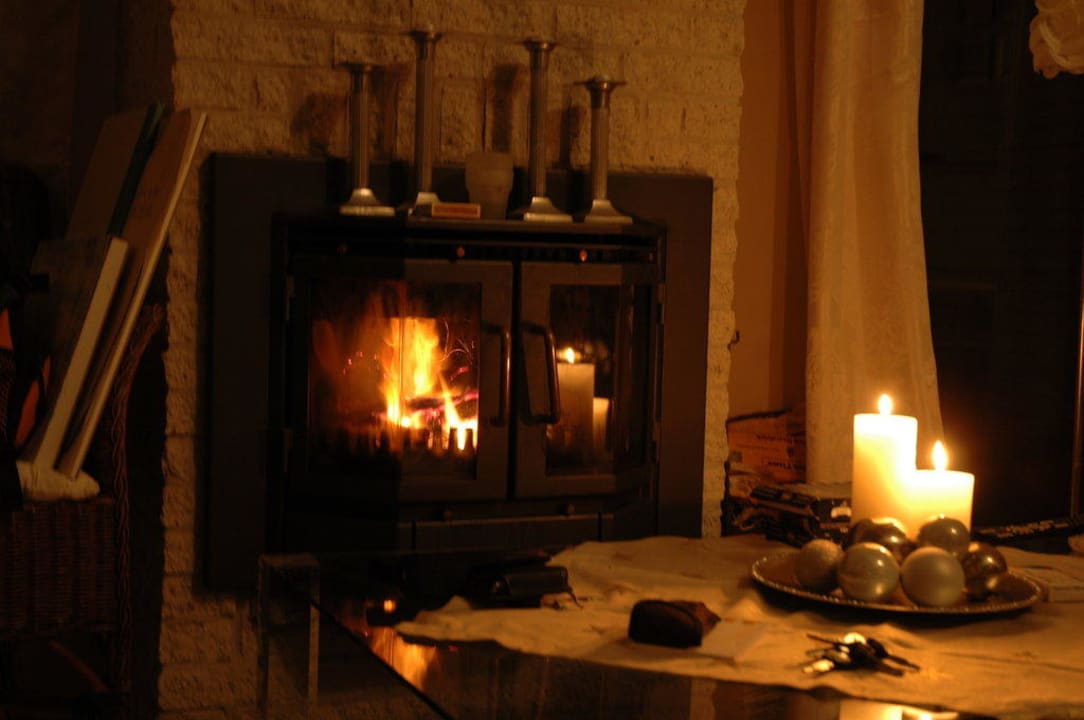 Zu Weihnachten vor dem Kamin Strandslag Juliana