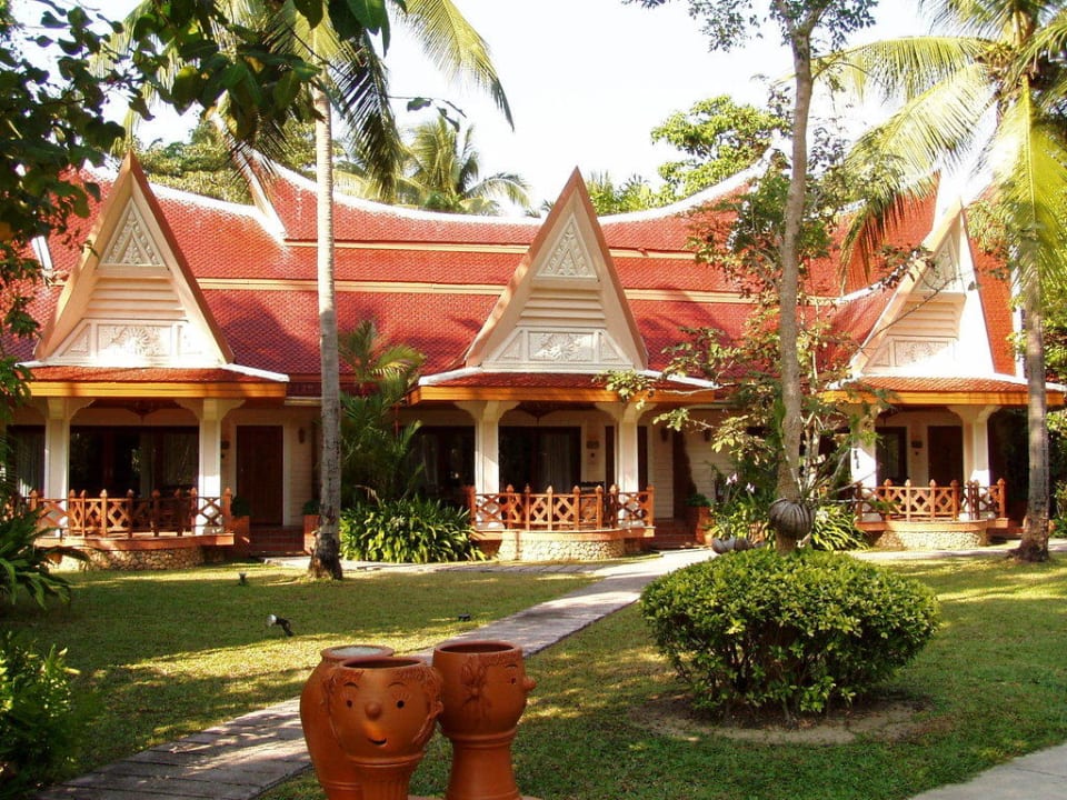 typische Bungalowgruppe Santhiya Tree Koh Chang Resort