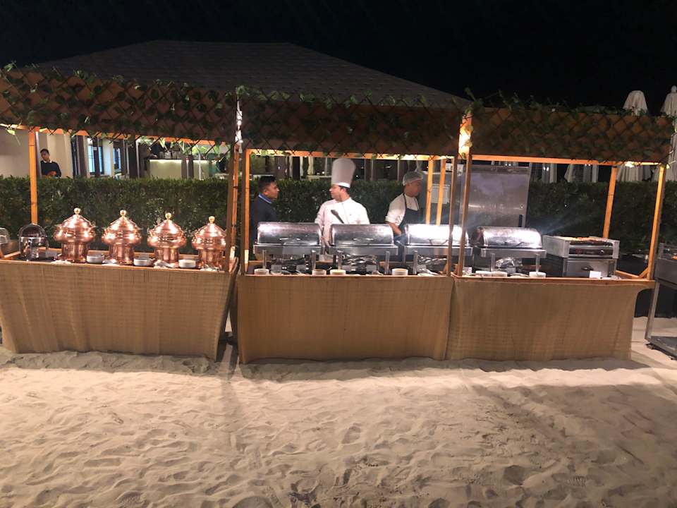 Strand The Cove Rotana Resort
