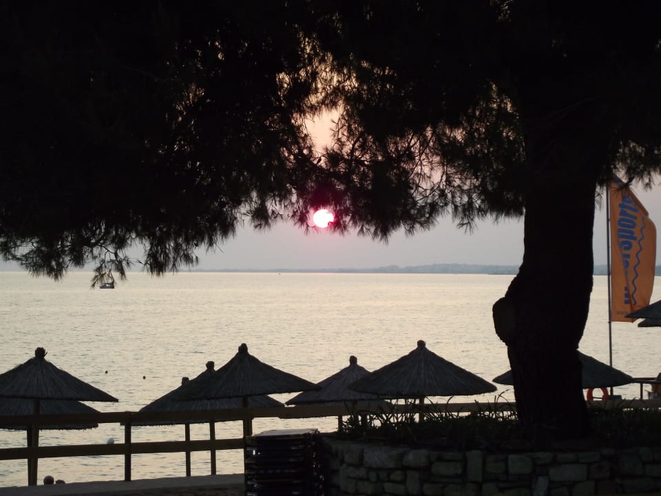 Sonnenuntergang Hotel Portes Beach