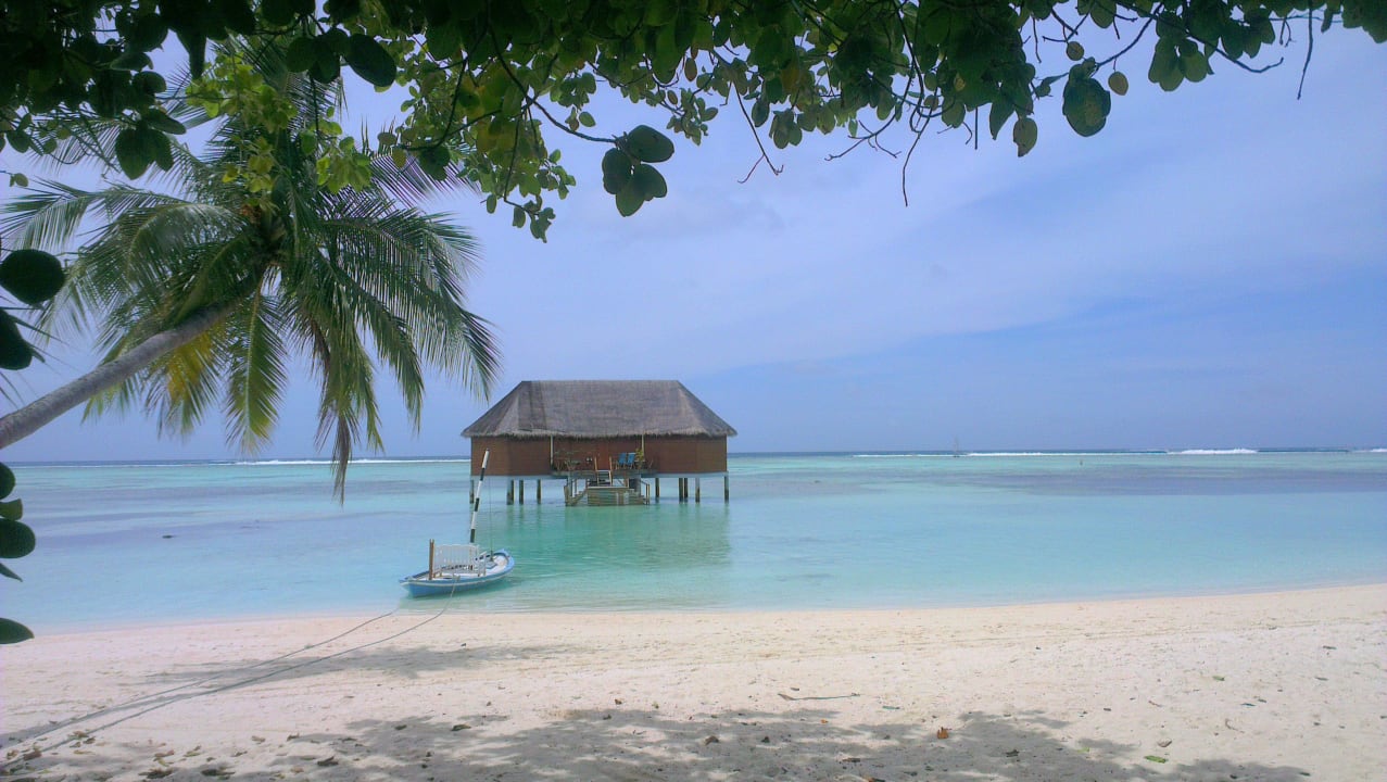 Honeymoonsuite direkt vor den 400er Bungis Meeru Maldives Resort Island