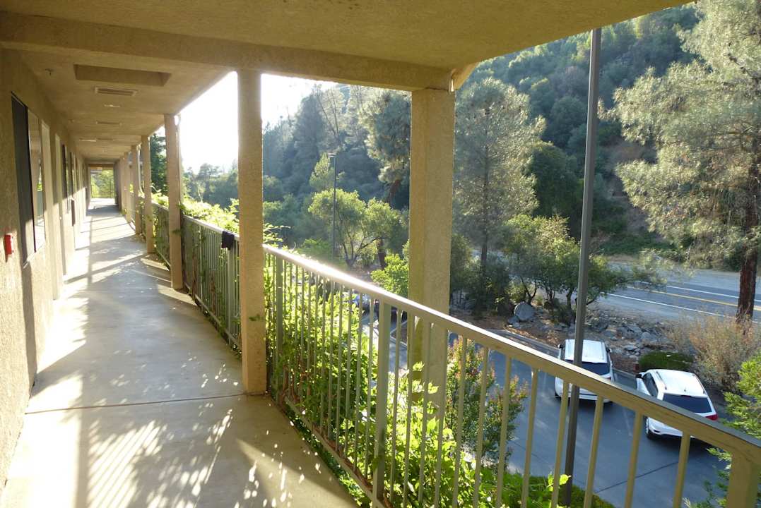 Balustradengang Hotel Yosemite View Lodge