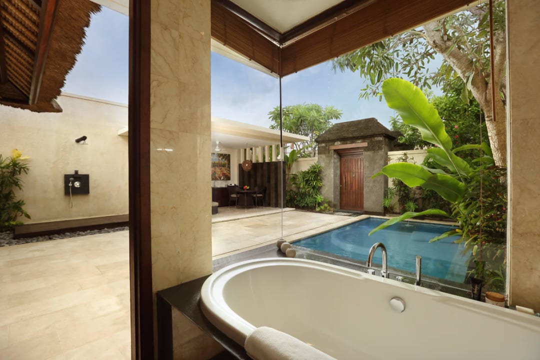 Four Bedroom Villa - Bathroom Mahagiri Villas Sanur