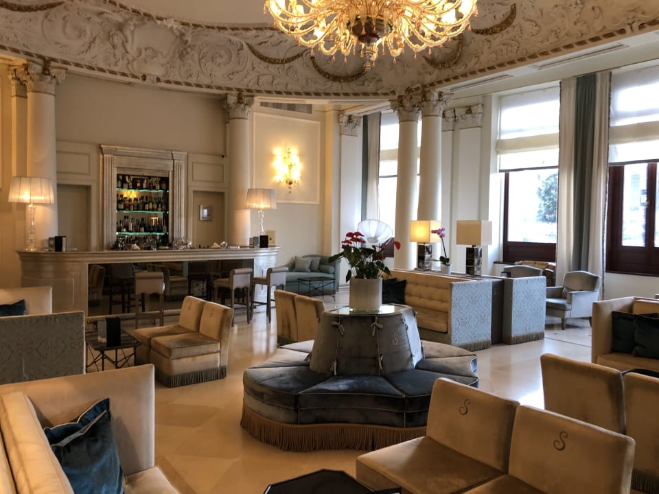 Lobby Hotel Savoia Excelsior
