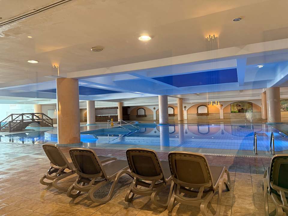 Pool Adams Beach Hotel