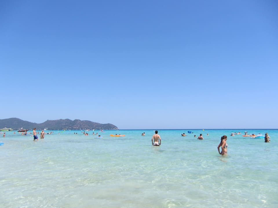 Strand vor dem Hotel CM Playa del Moro