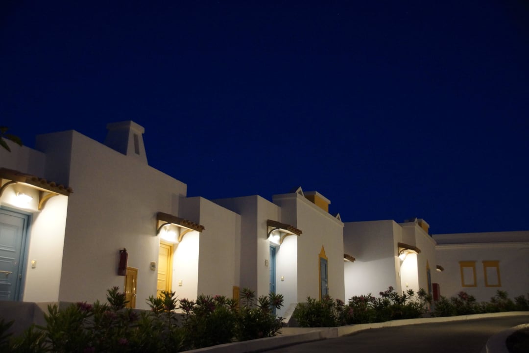 Eingänge zu den Zimmern Lagas Aegean Village