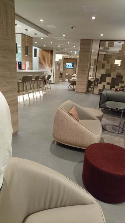 Lobby Hampton by Hilton Frankfurt City Centre East