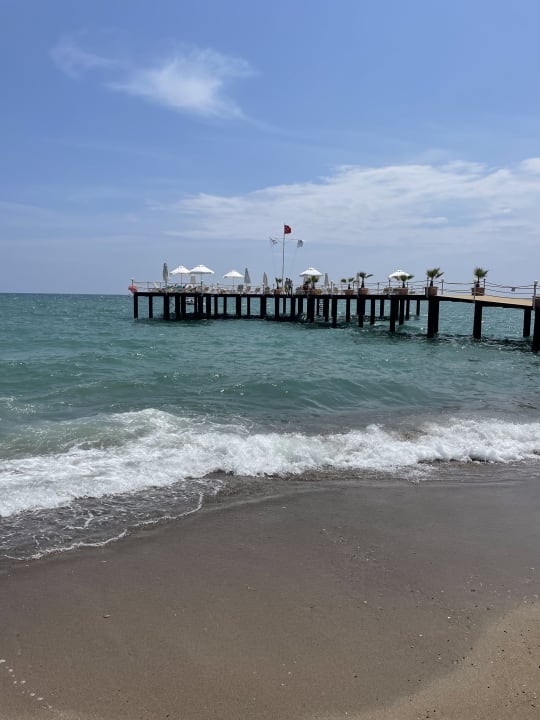 Strand Royal Wings Hotel