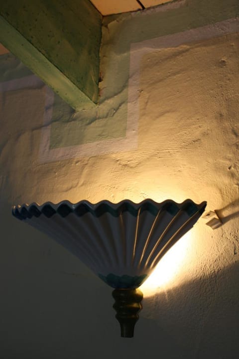 Kaputte Lampe Park Hotel Porto Istana