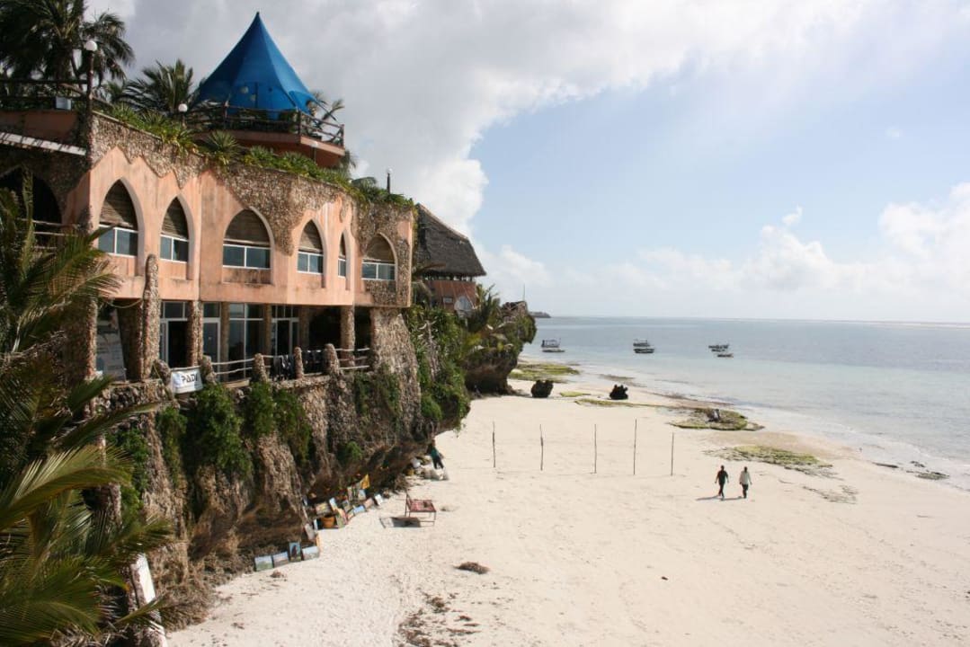 Ebbe Bahari Beach Hotel