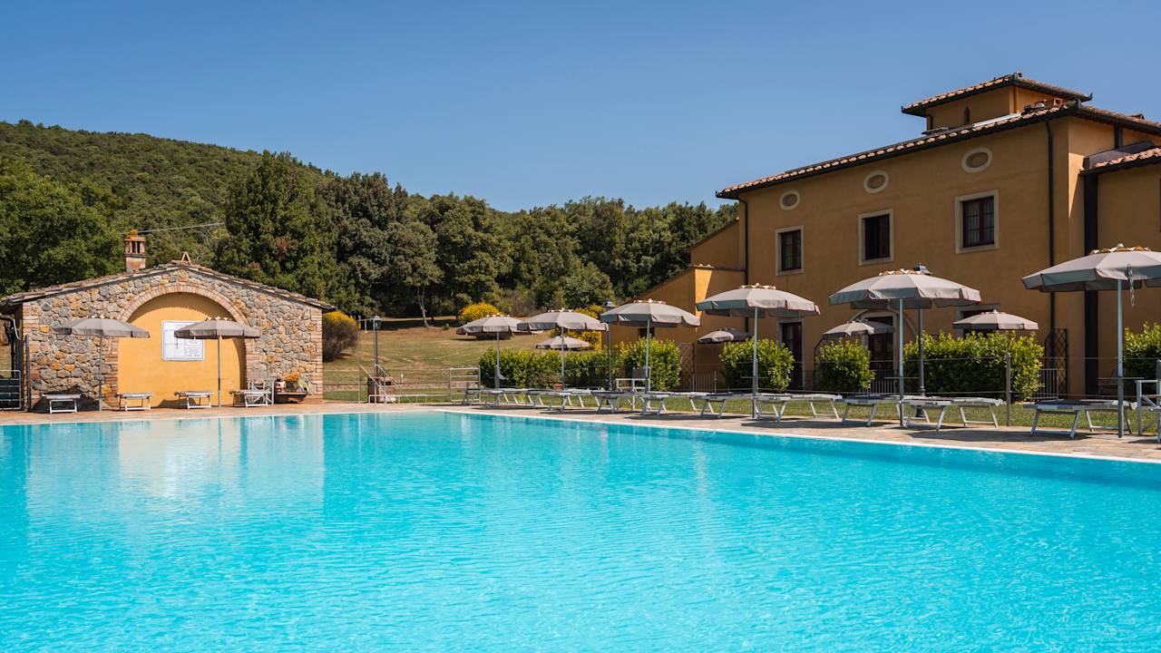 Pool Hotel Casolare le Terre Rosse