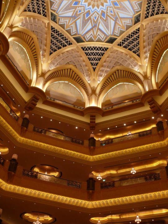 Kuppel im Palast Emirates Palace Mandarin Oriental