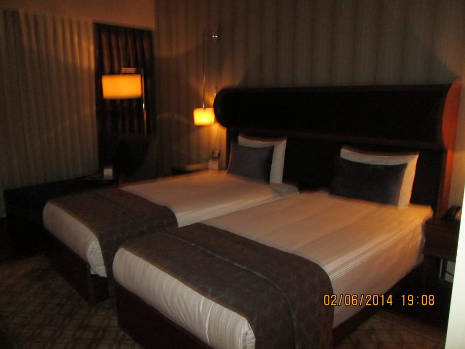 Schöne geräumige Zimmer Titanic Business Kartal