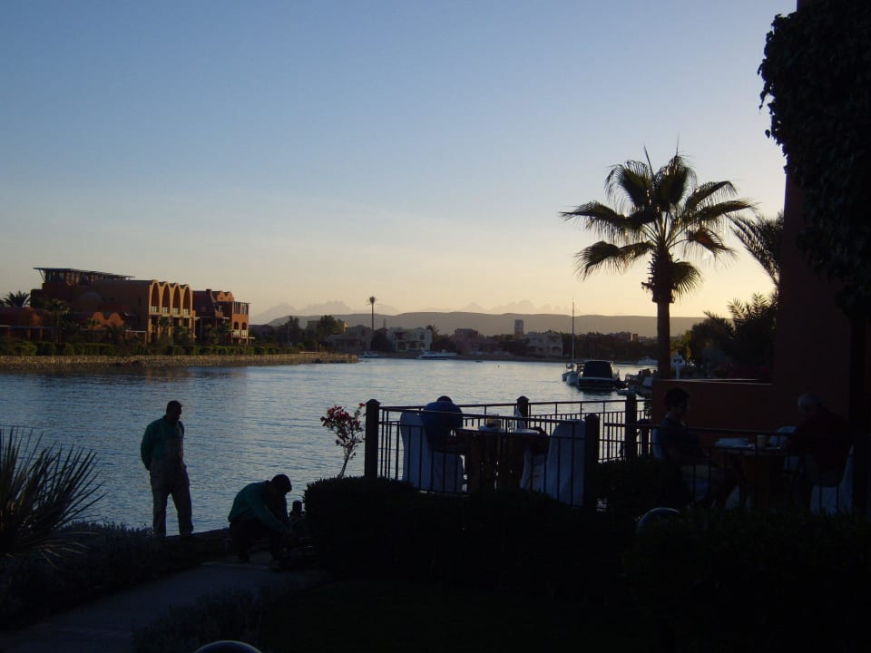 Vorbereitung vom "Mücken-Killer" Hotel Three Corners Ocean View prestige - Adults only